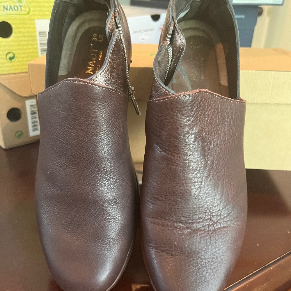 NAOT Bayamo Soft Brown Leather Size 39 8.5 Pre-Owned Bootie